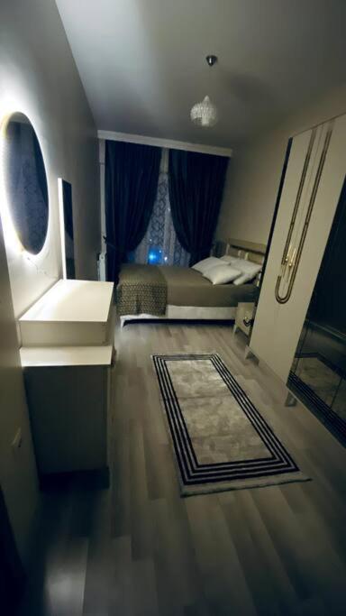 2+1 Luxury Flat , 5 Beds , Near Services Daire *