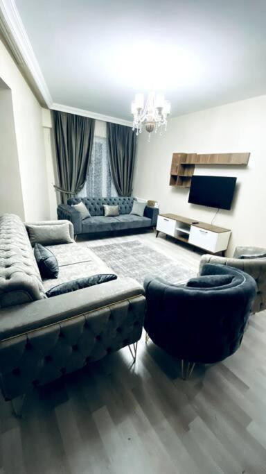 Appartement 2+1 Luxury Flat , 5 Beds , Near Services