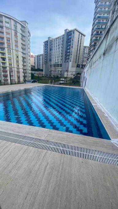 Appartement 2+1 Luxury Flat , 5 Beds , Near Services