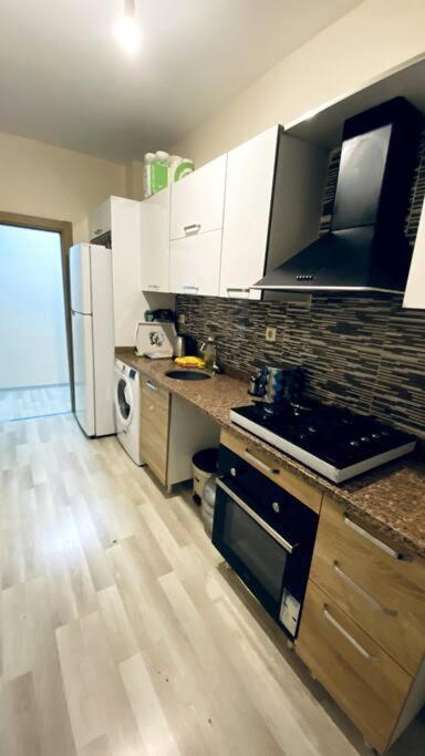 Appartement 2+1 Luxury Flat , 5 Beds , Near Services *