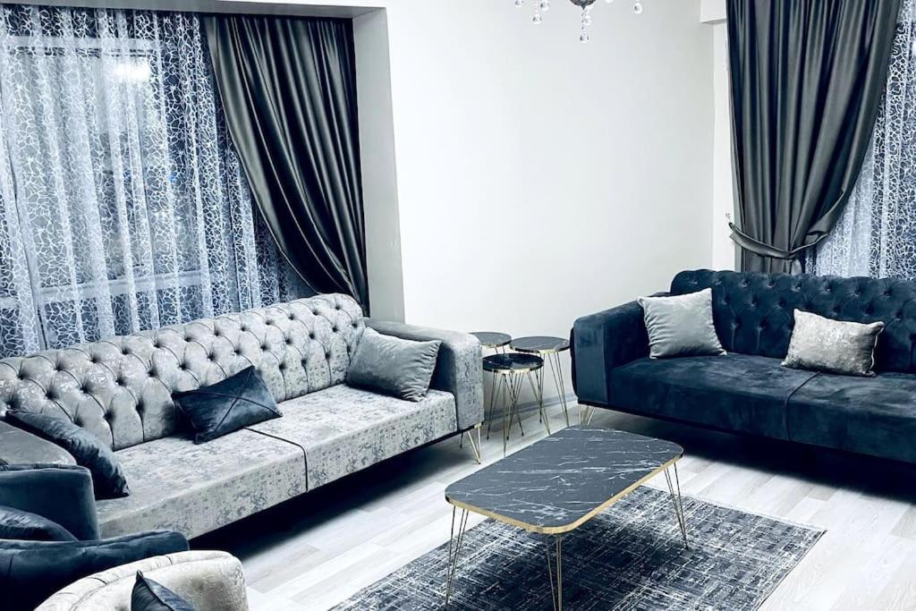 2+1 Luxury Flat , 5 Beds , Near Services *