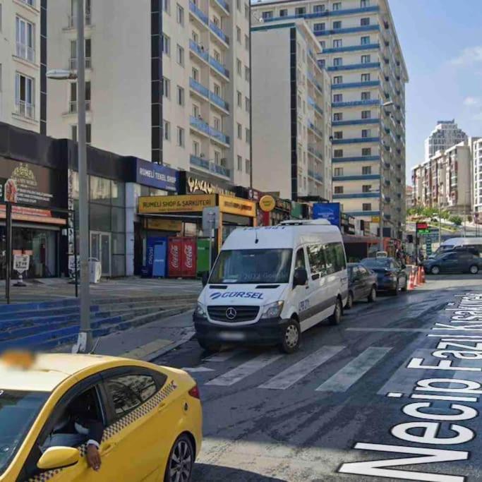 2+1 Luxury Flat , 5 Beds , Near Services * Istambul
