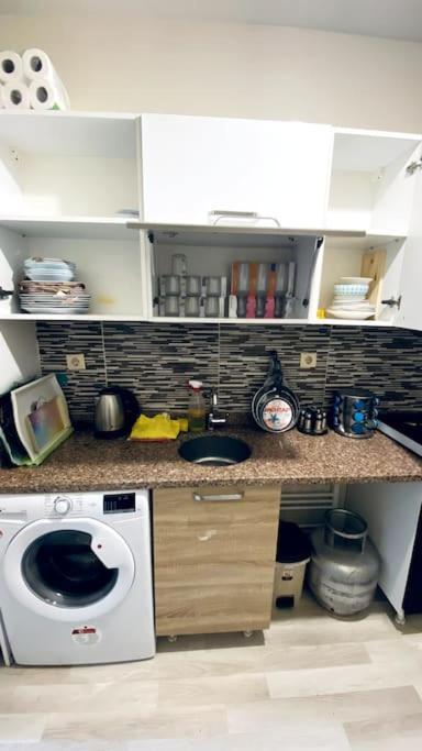 2+1 Luxury Flat , 5 Beds , Near Services * Istambul